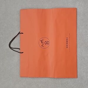 Hermes XL paper shopping bag